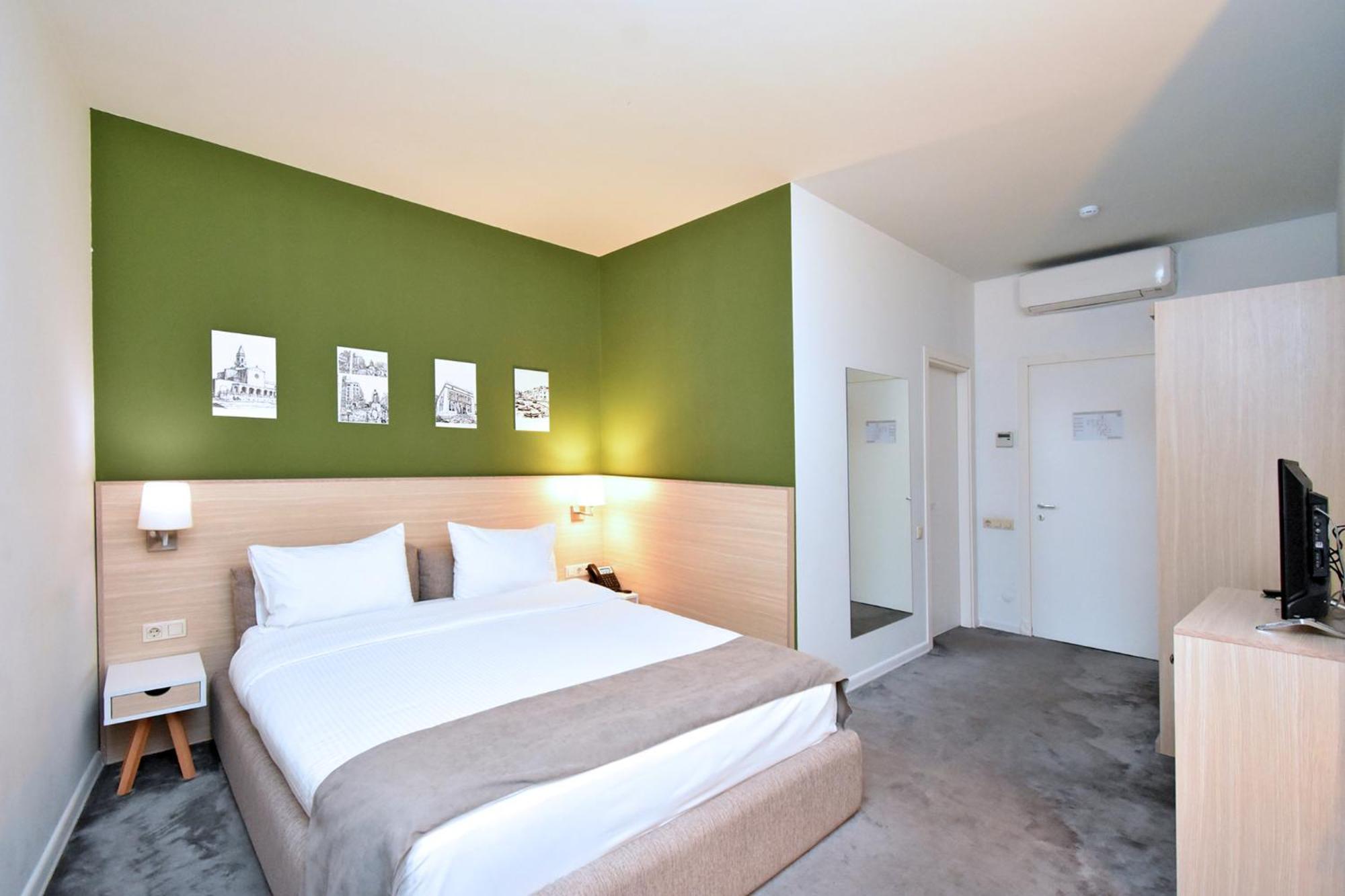 In City Hotel エレバン エクステリア 写真